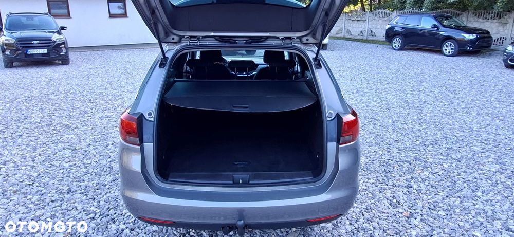 Opel Astra 1.4 Turbo Business - 18