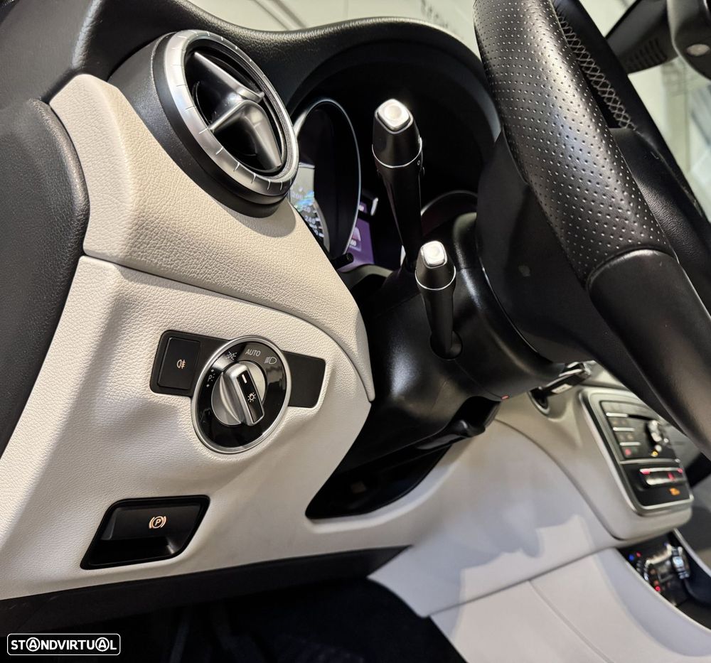 Mercedes-Benz CLA 180 d Shooting Brake Urban - 17