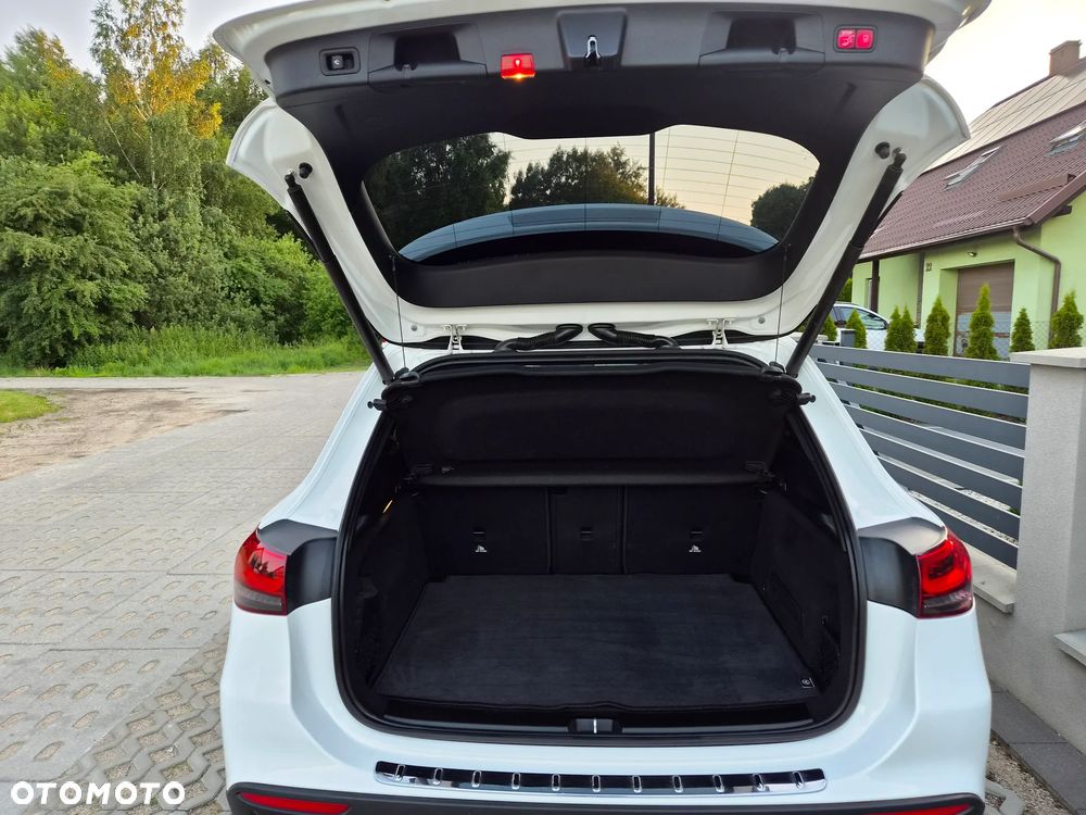 Mercedes-Benz GLA 250 4Matic 8G-DCT Edition 2021 - 10