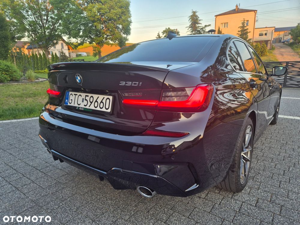BMW Seria 3 330i xDrive M Sport - 3