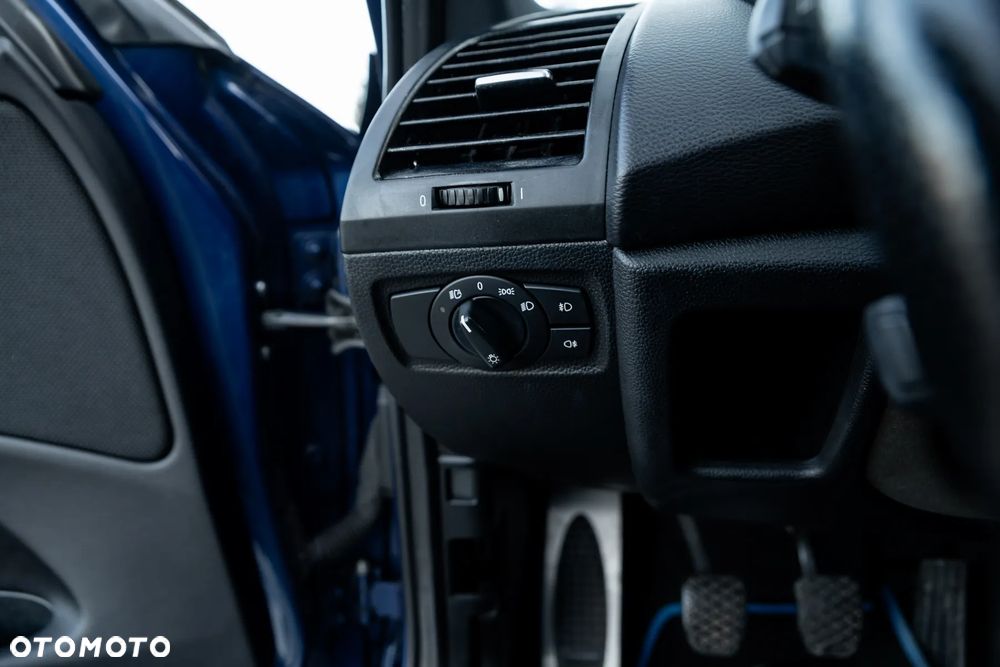 BMW Seria 1 120i Edition Sport - 29