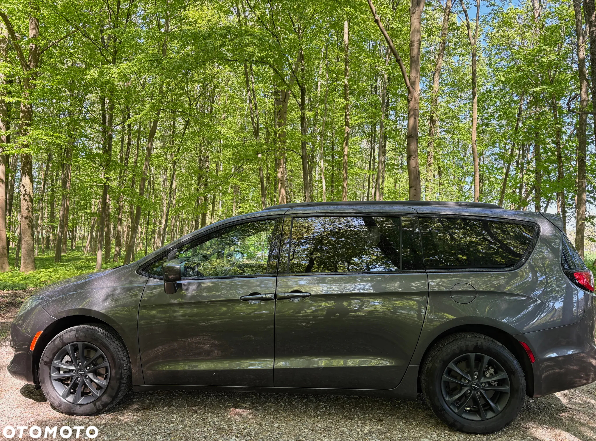 Chrysler Pacifica - 8