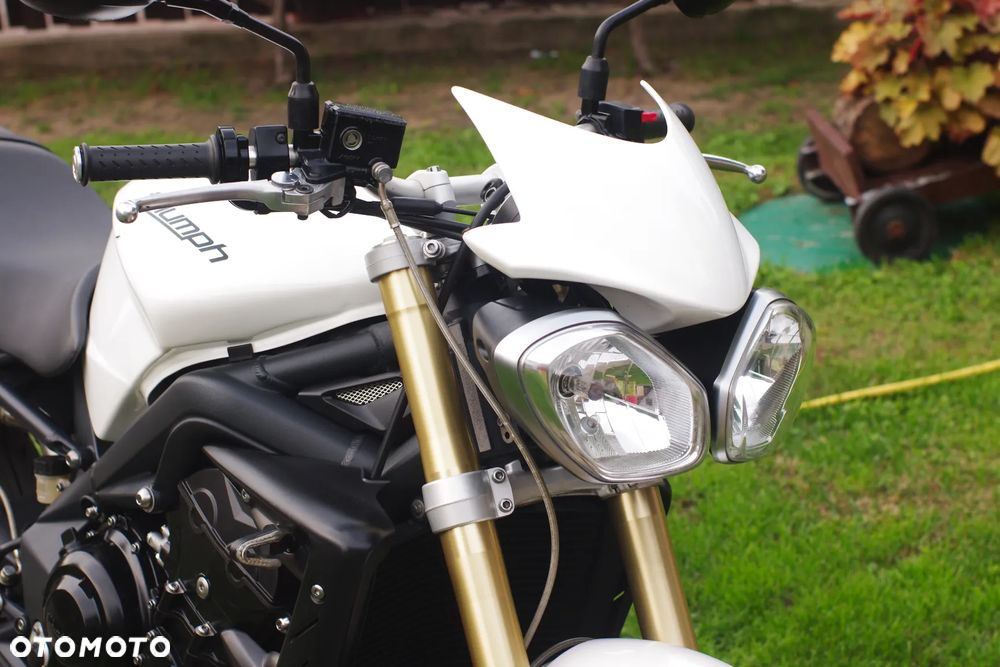 Triumph Street Triple - 13