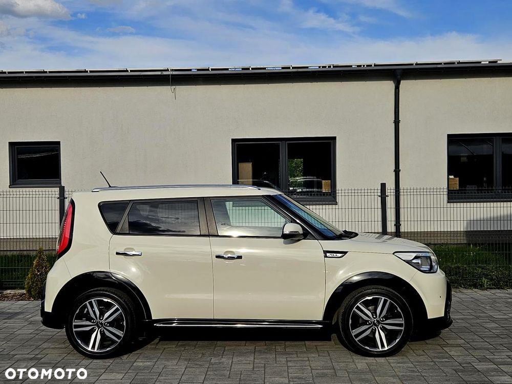 Kia Soul 1.6 CRDI Dream Team Edition - 12