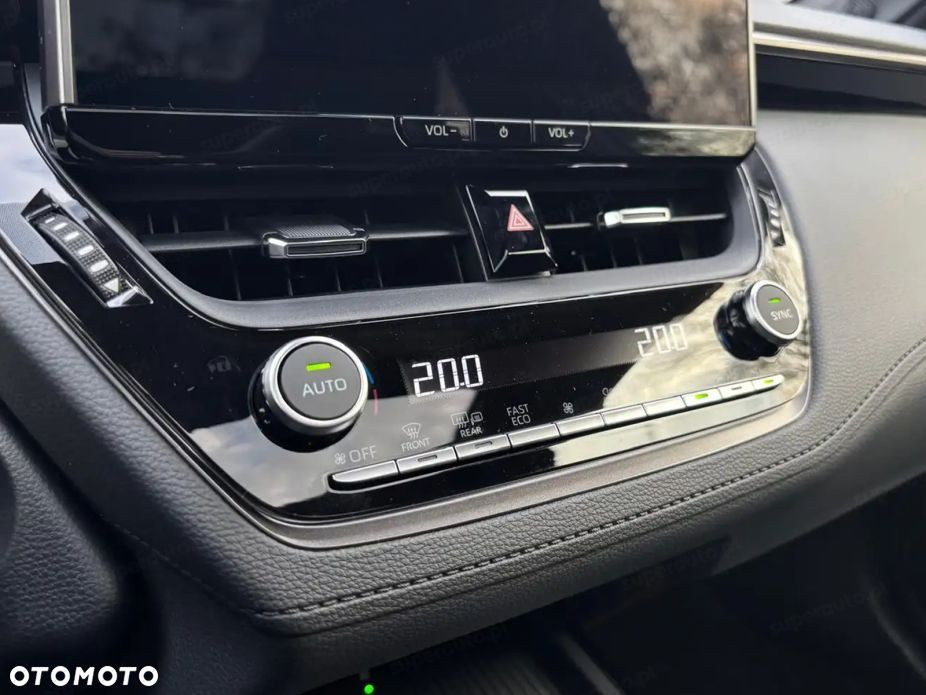 Toyota Corolla Cross - 10