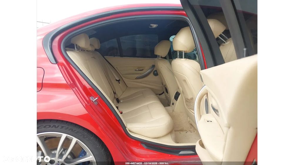 BMW Seria 3 335i Sport Line - 12