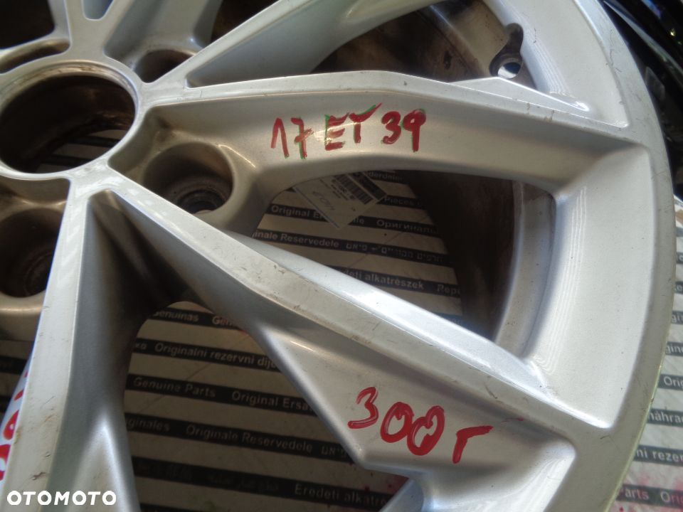 AUDI Q5 ALUFELGA 17 ET39 80A601025 - 3