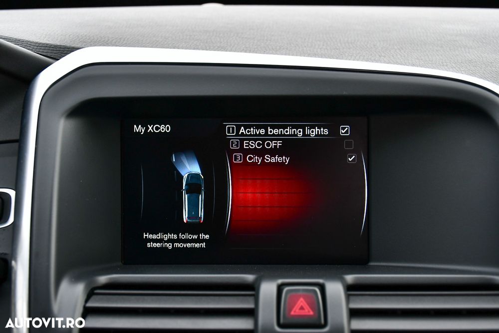 Volvo XC 60 D4 AWD Ocean Race - 17