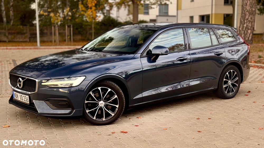 Volvo V60 B3 B DKG Momentum - 24
