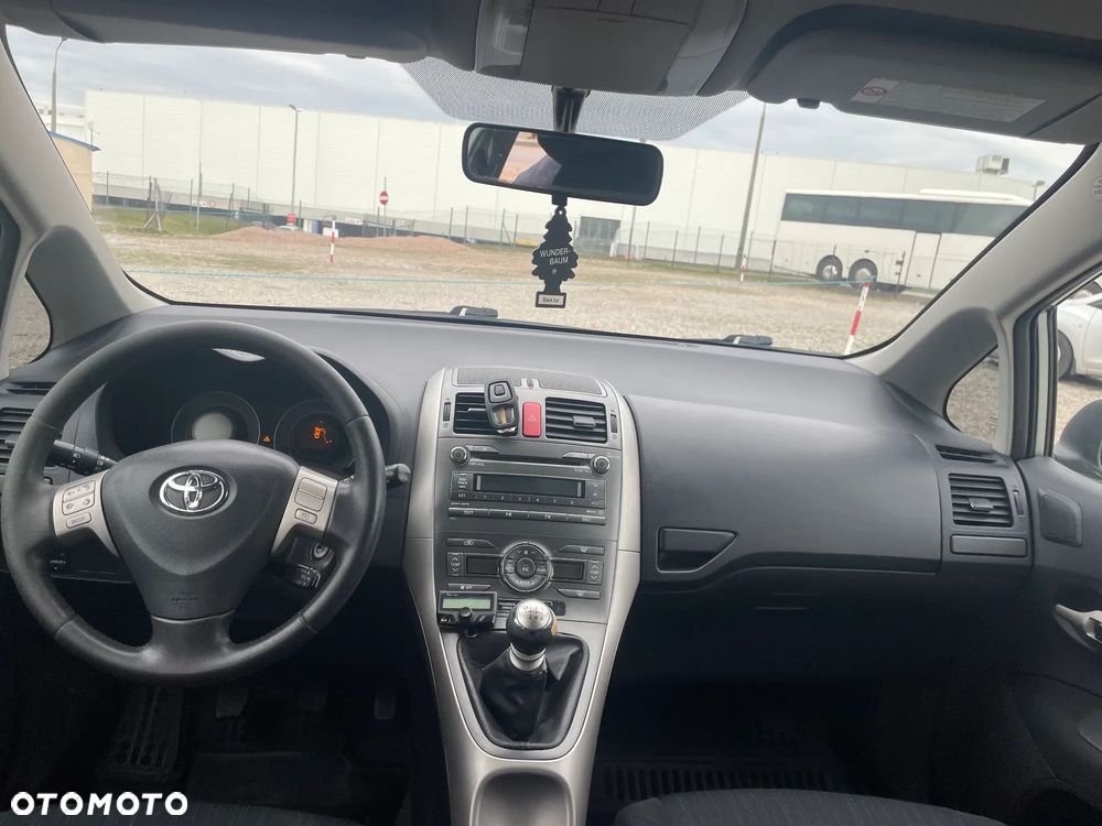 Toyota Auris 2.0 D-4D - 3