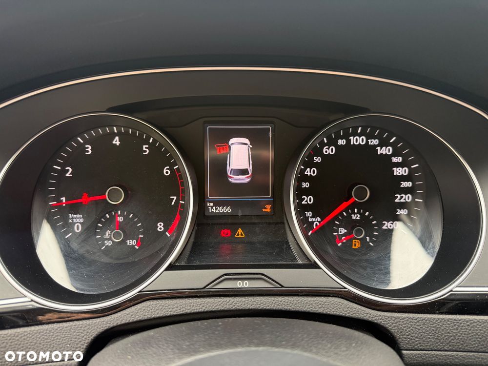 Volkswagen Passat 1.5 TSI EVO Business - 34