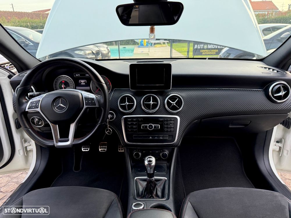 Mercedes-Benz A 180 d AMG Line - 50