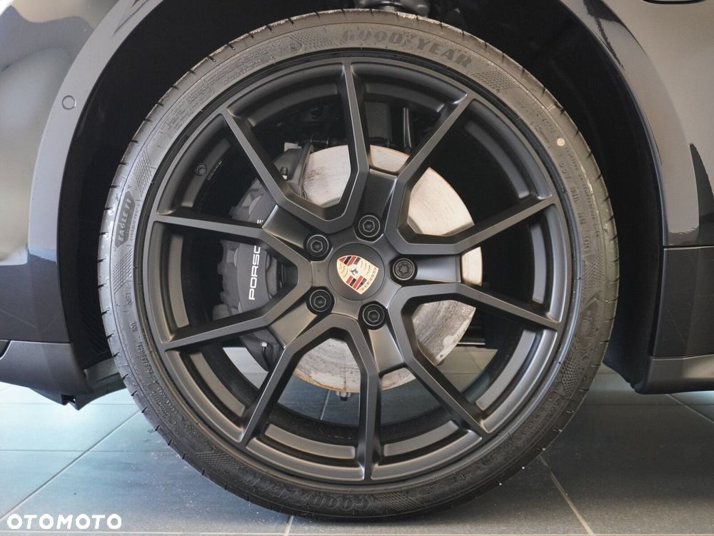 Porsche Taycan 105kWh 4 - 11