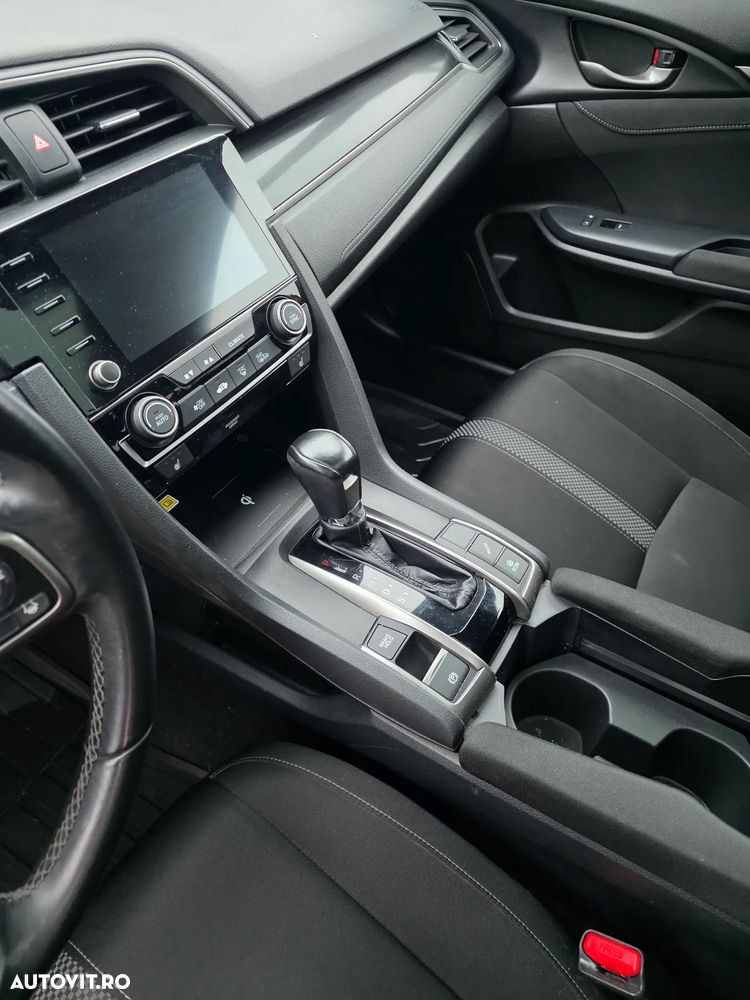 Honda Civic 1.5 VTEC Turbo CVT Sport - 17