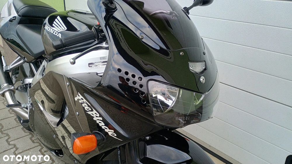 Honda CBR - 27