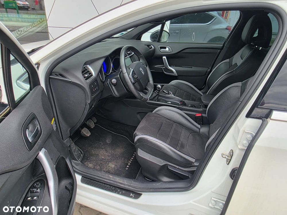DS Automobiles DS 4 Crossback - 12