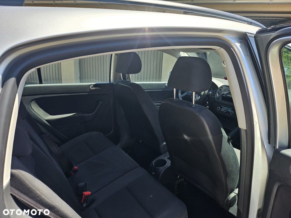 Volkswagen Golf Plus - 11