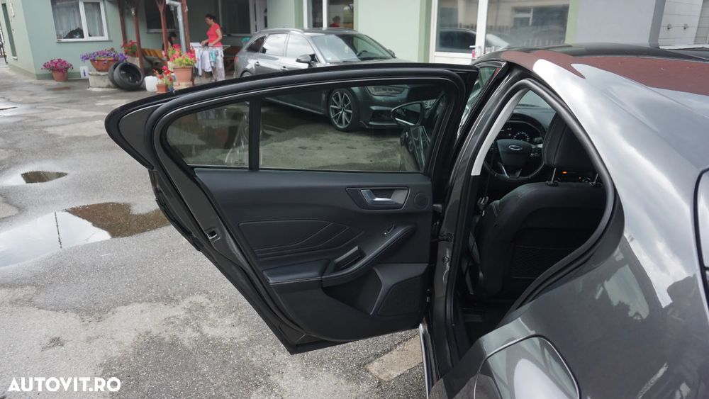 Ford Focus 1.5 EcoBoost Vignale - 8
