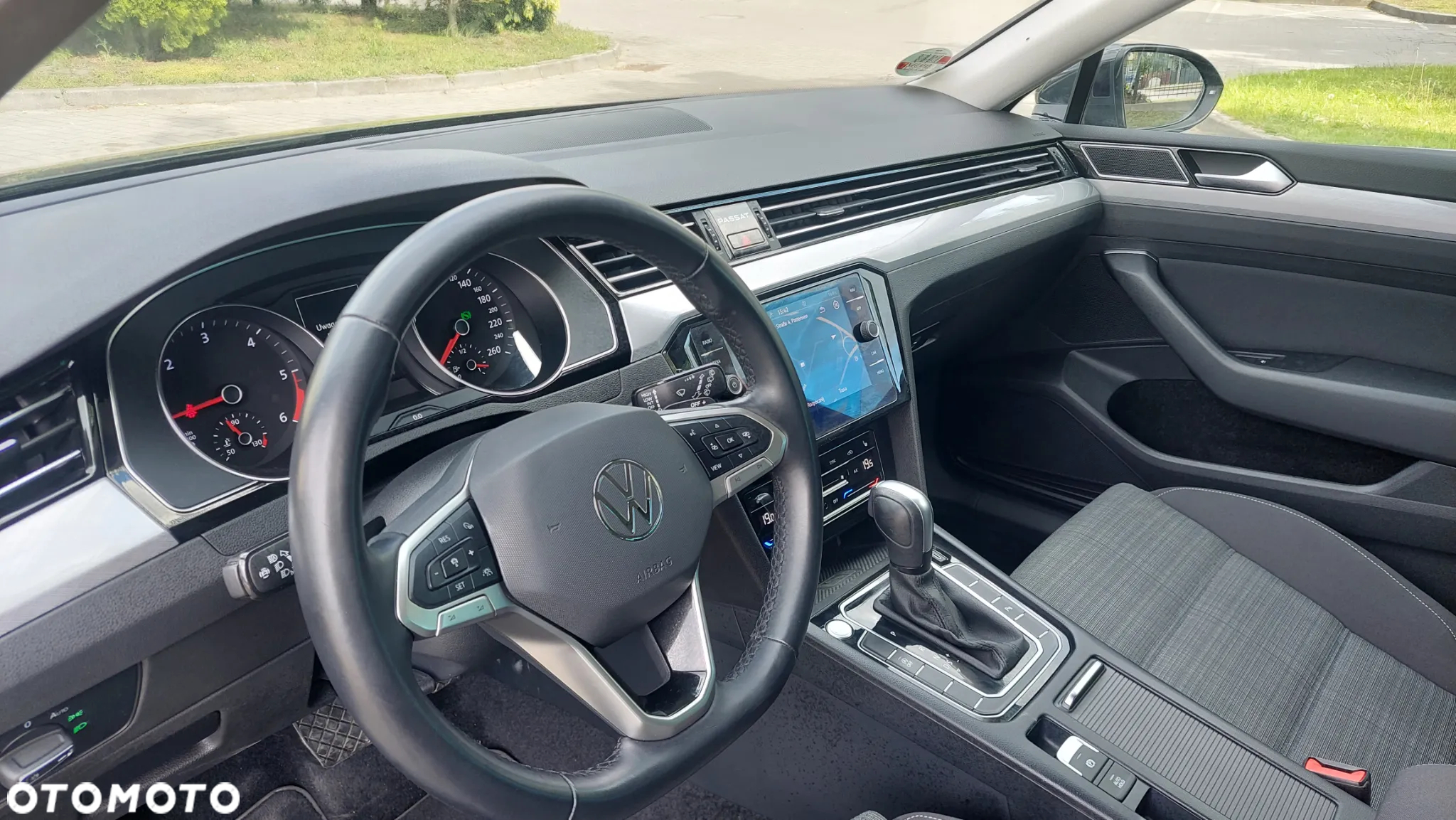 Volkswagen Passat - 12