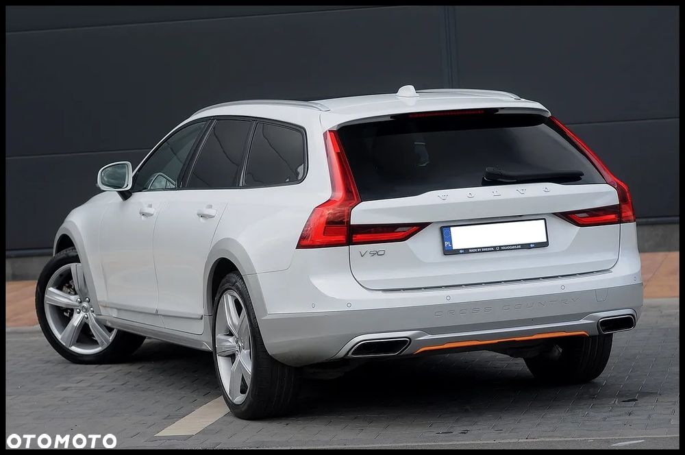 Volvo V90 Cross Country D5 AWD Ocean Race - 19