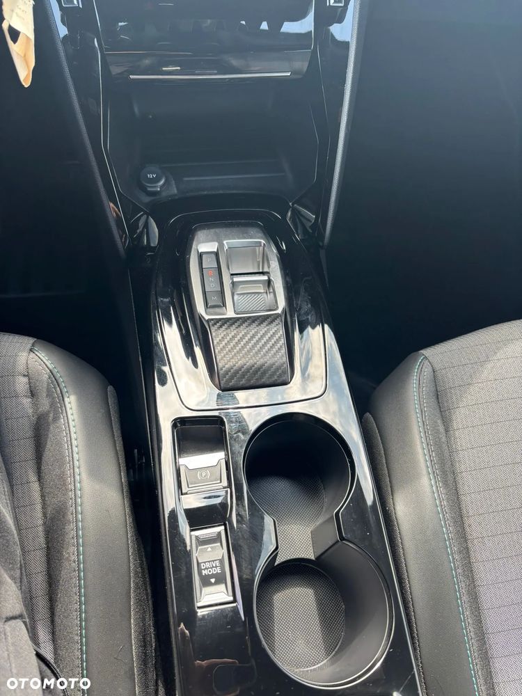 Peugeot 2008 PureTech 130 EAT8 Allure - 9