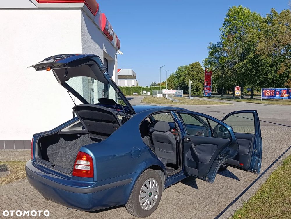 Skoda Octavia 1.8T Elegance - 12