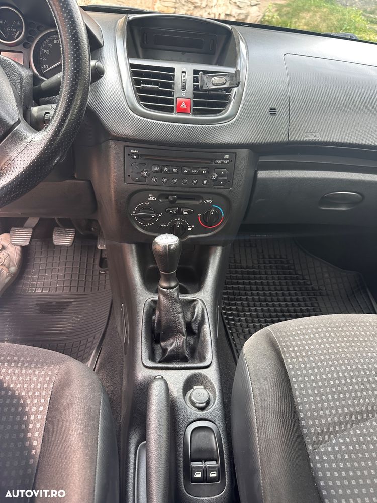 Peugeot 206 - 10
