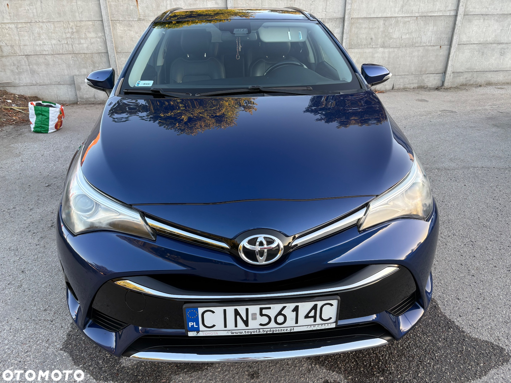 Toyota Avensis 1.8 Premium - 2
