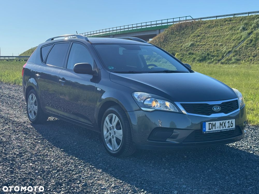 Kia Ceed 1.4 CVVT Attract - 1