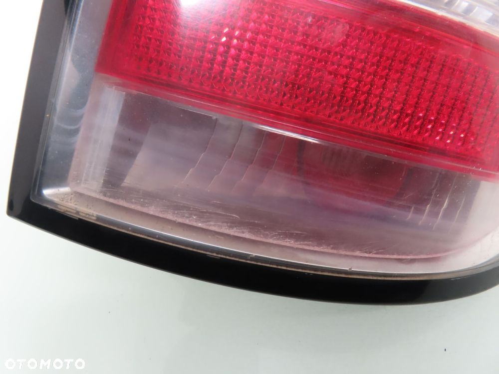 LAMPA PRAWA TYLNA OPEL ASTRA III H KOMBI 13223674 - 8