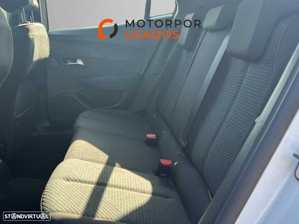 Peugeot 2008 1.2 PureTech Style - 12
