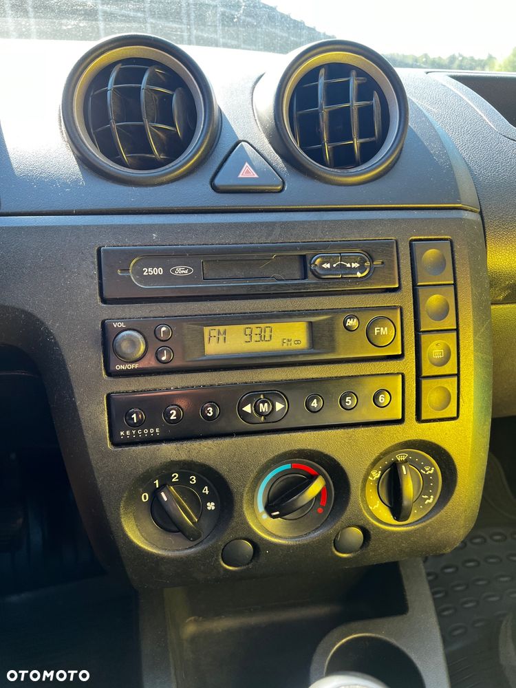 Ford Fiesta 1.3 X100 / FX Gold - 13