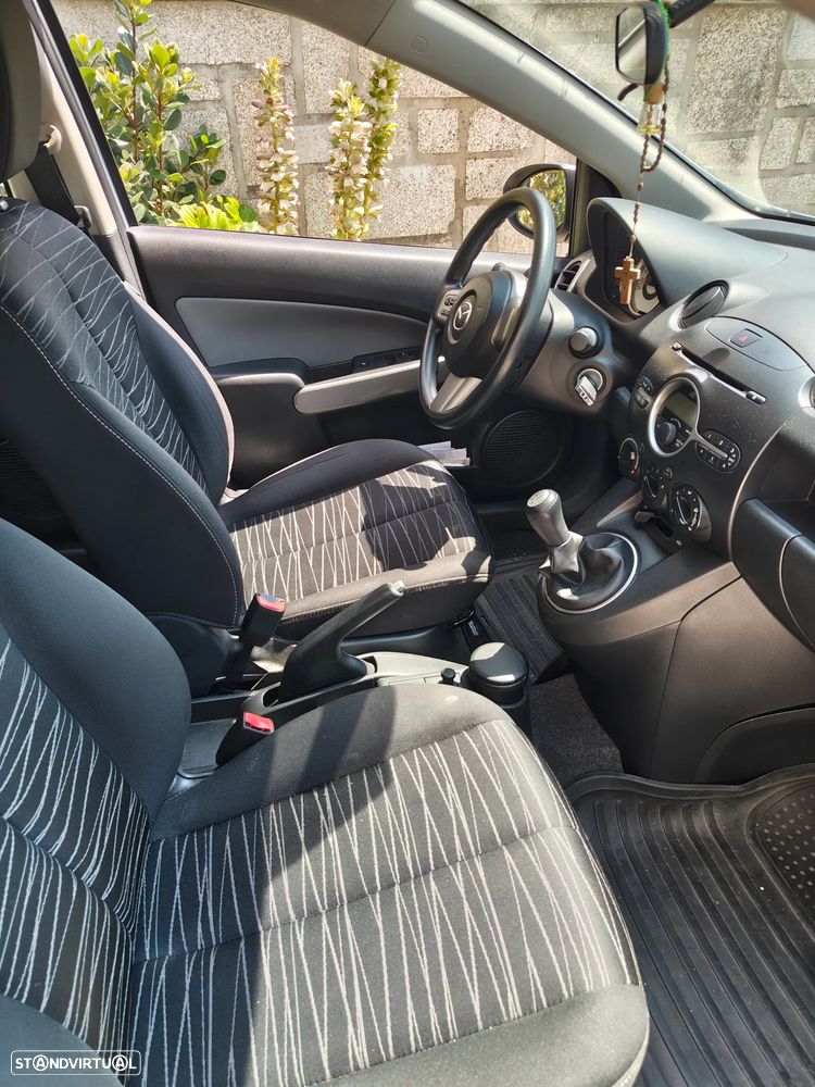 Mazda 2 1.3 MZR Exclusive - 3