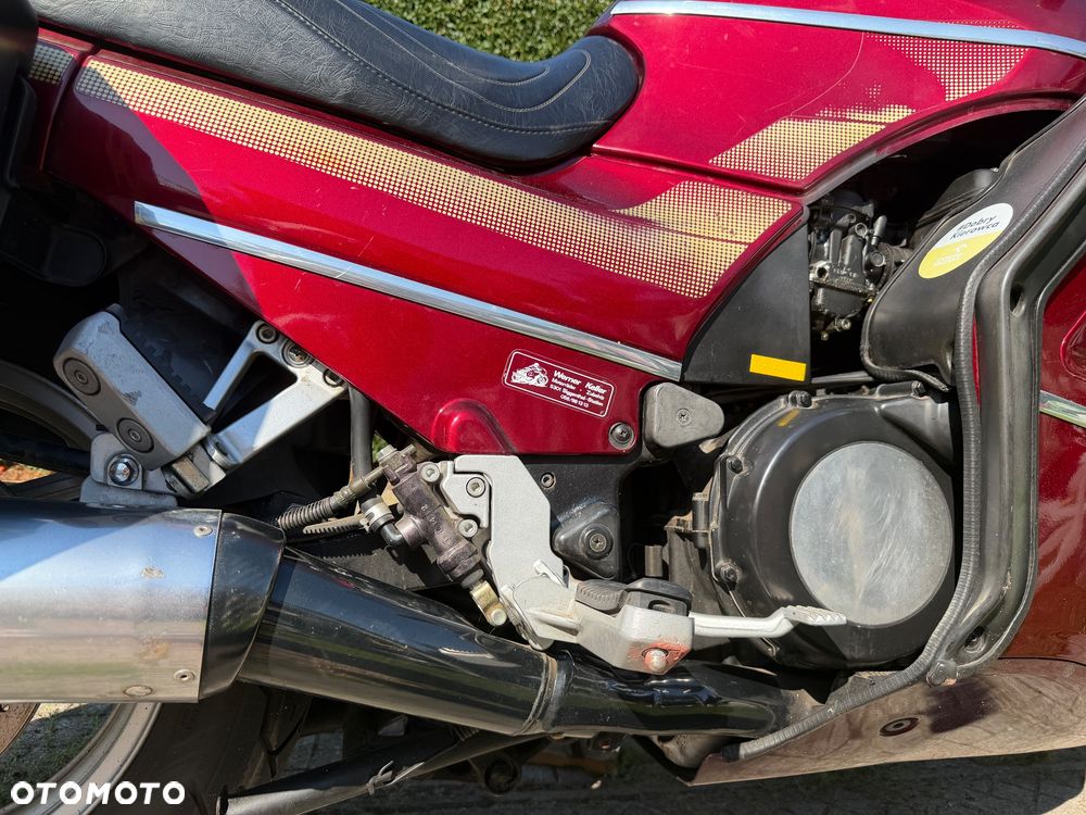 Kawasaki 1000 GTR - 6