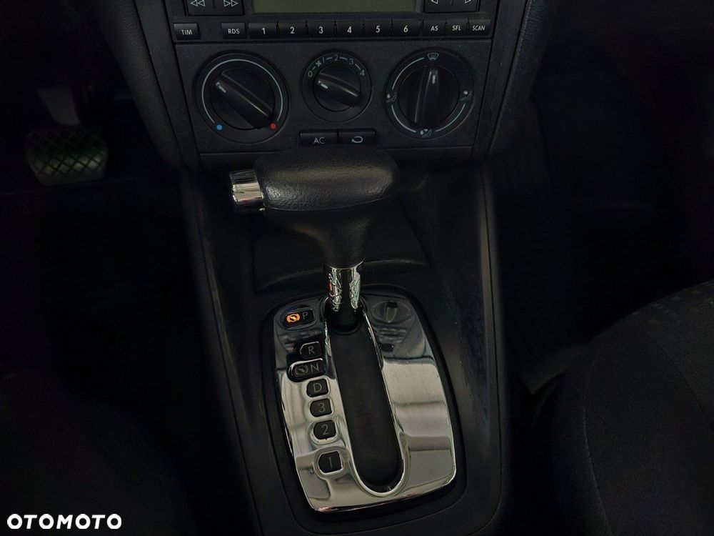 Volkswagen Golf - 12