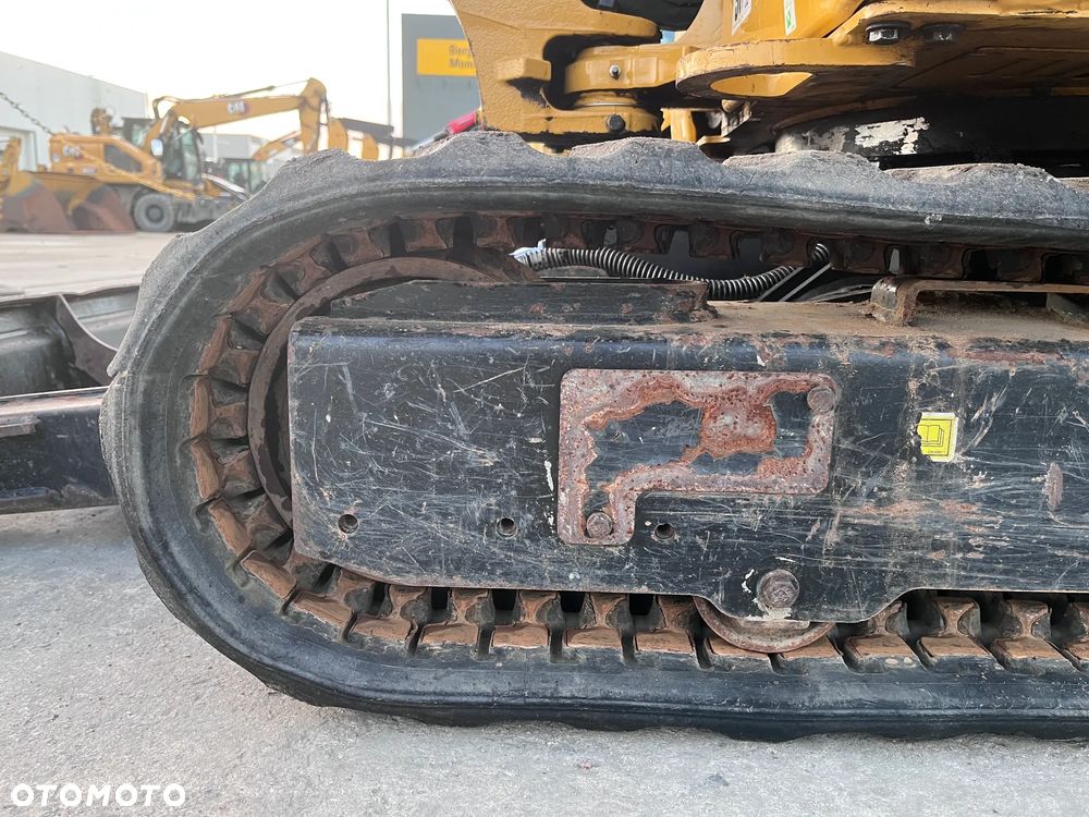 Caterpillar 301.8 - 19