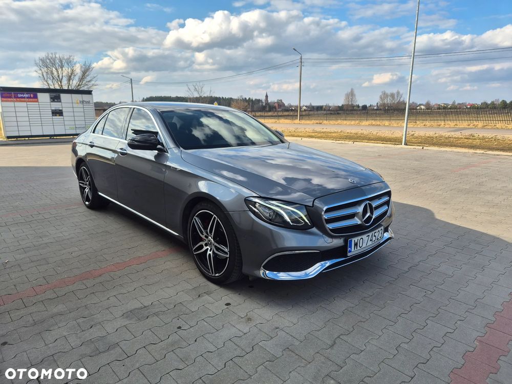 Mercedes-Benz Klasa E 220 d 9G-TRONIC - 4