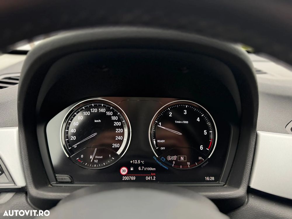 BMW X1 sDrive18d - 28