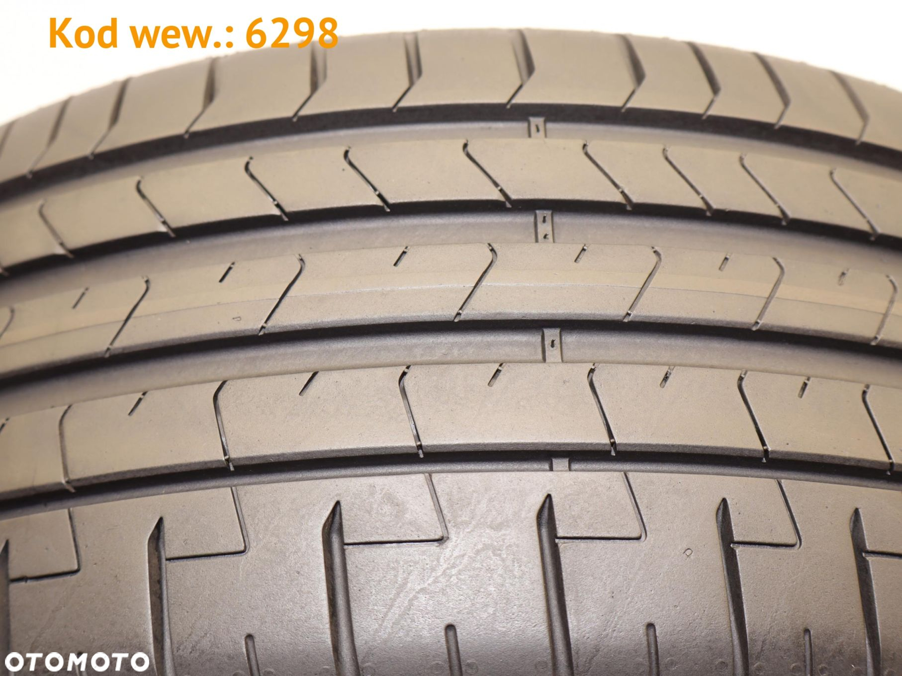 Pirelli P ZERO TM - 245/45 R18 - 8