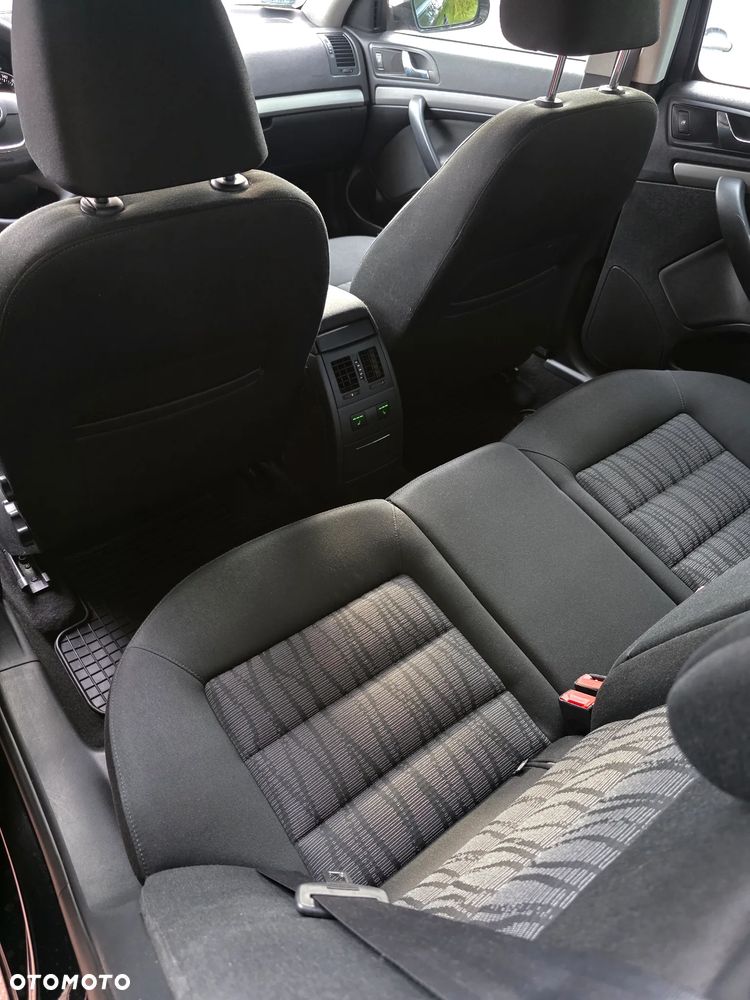 Skoda Octavia 1.6 Elegance - 28