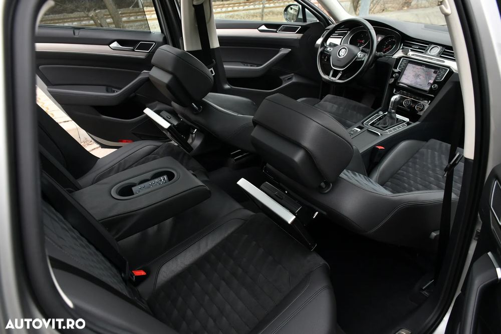 Volkswagen Passat 1.6 TDI SCR DSG Comfortline - 23