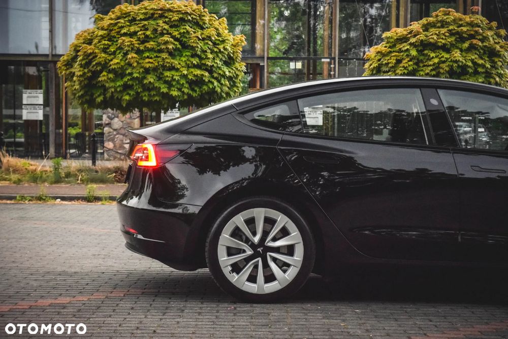 Tesla Model 3 Standard Range Plus - 16
