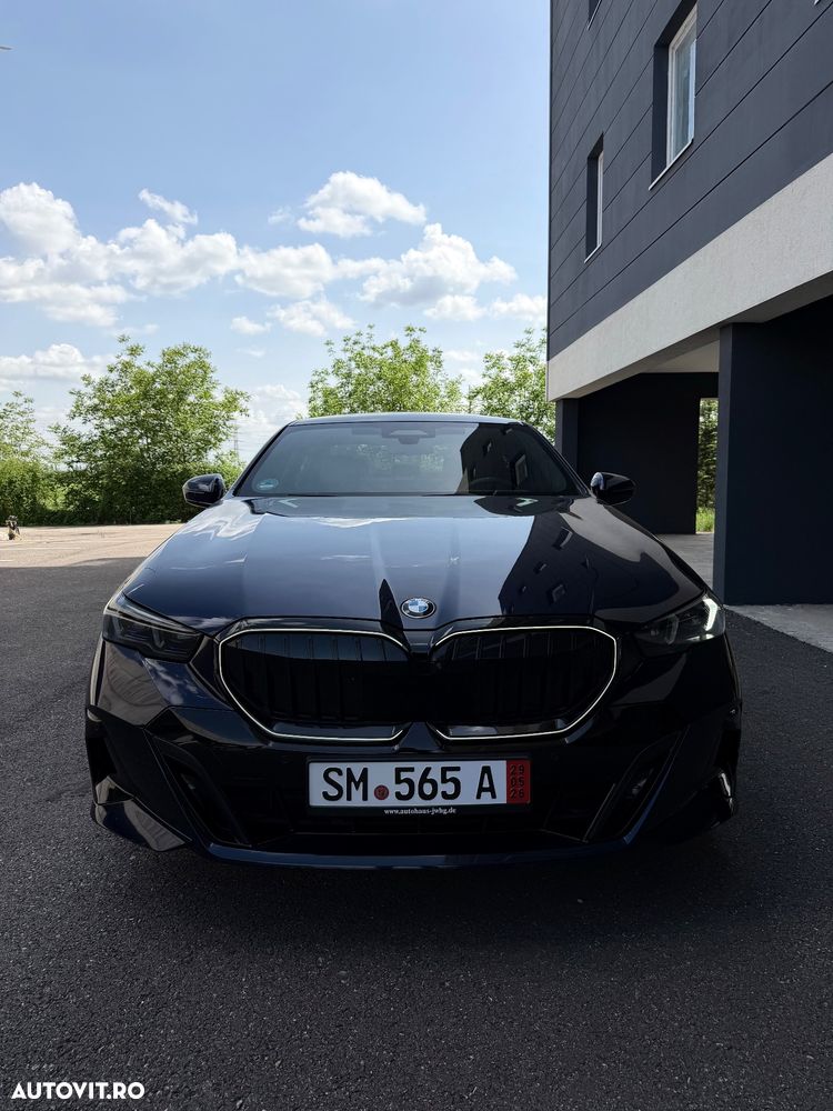 BMW Seria 5 520d xDrive Aut. - 1
