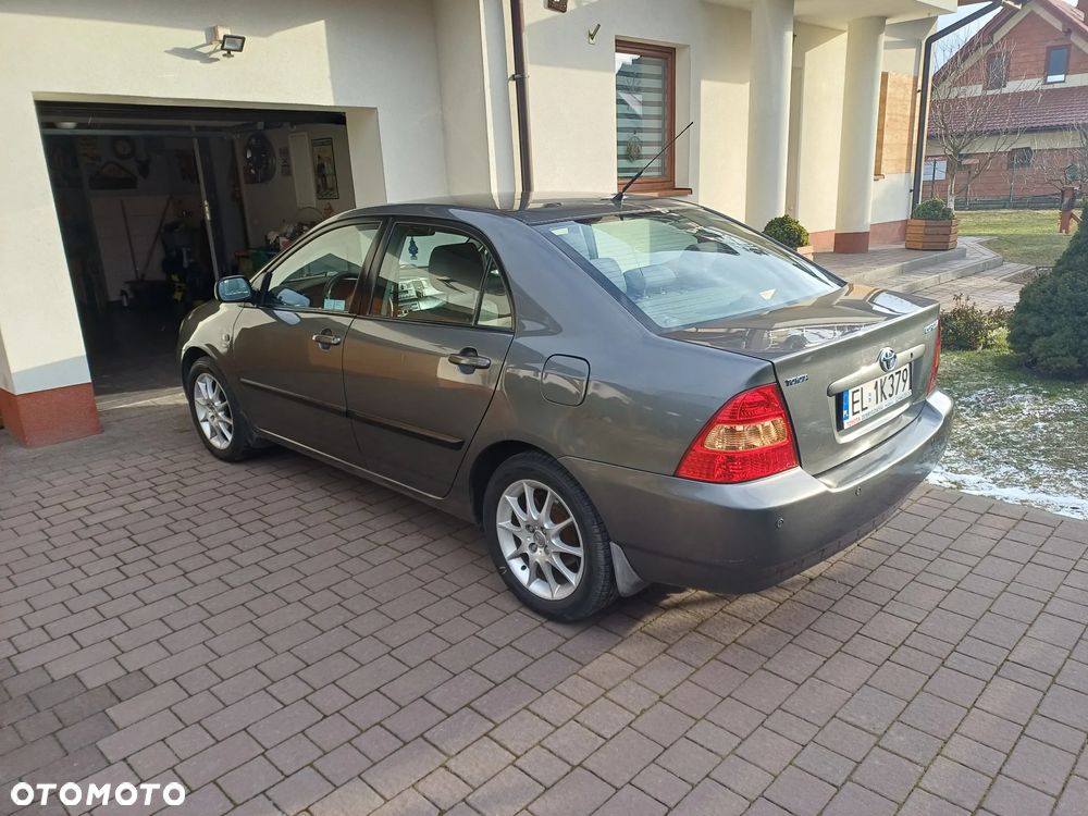 Toyota Corolla 1.6 VVT-i Base - 2