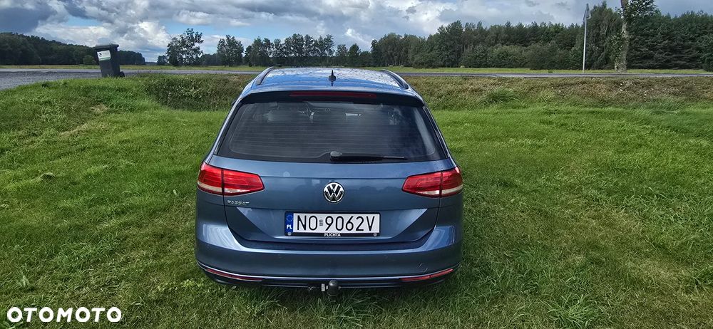 Volkswagen Passat 2.0 TDI SCR Comfortline - 4