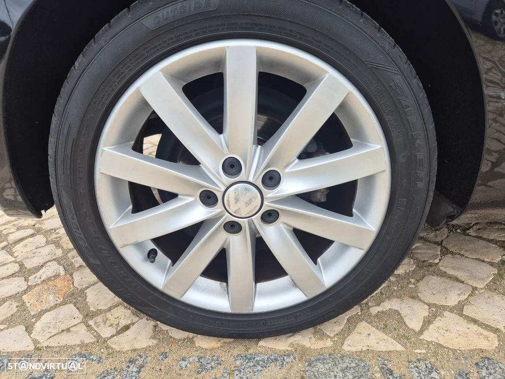 VW Golf 1.6 TDi Highline DSG - 7