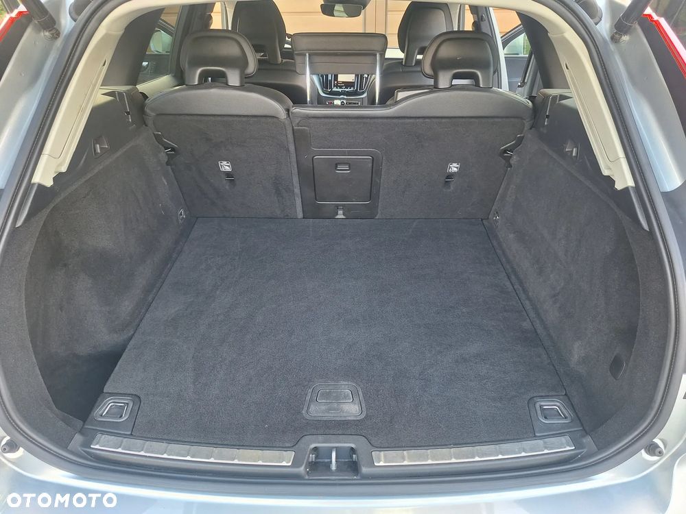 Volvo XC 60 T6 AWD Geartronic Momentum Pro - 12