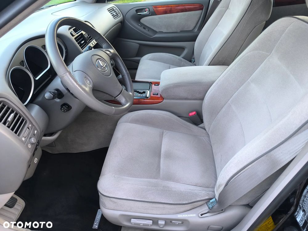 Lexus GS 300 - 16