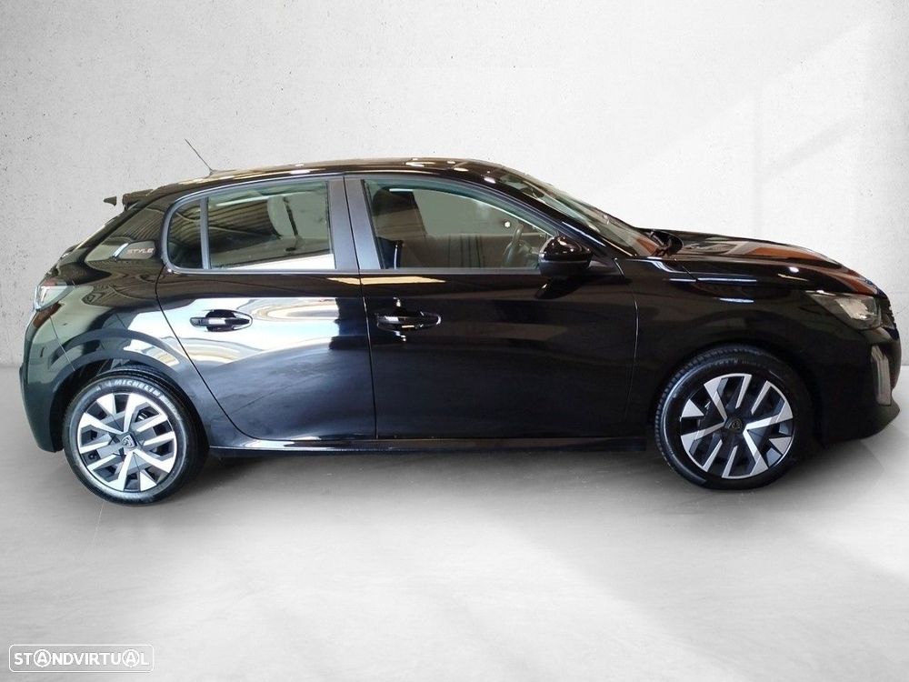 Peugeot 208 - 5