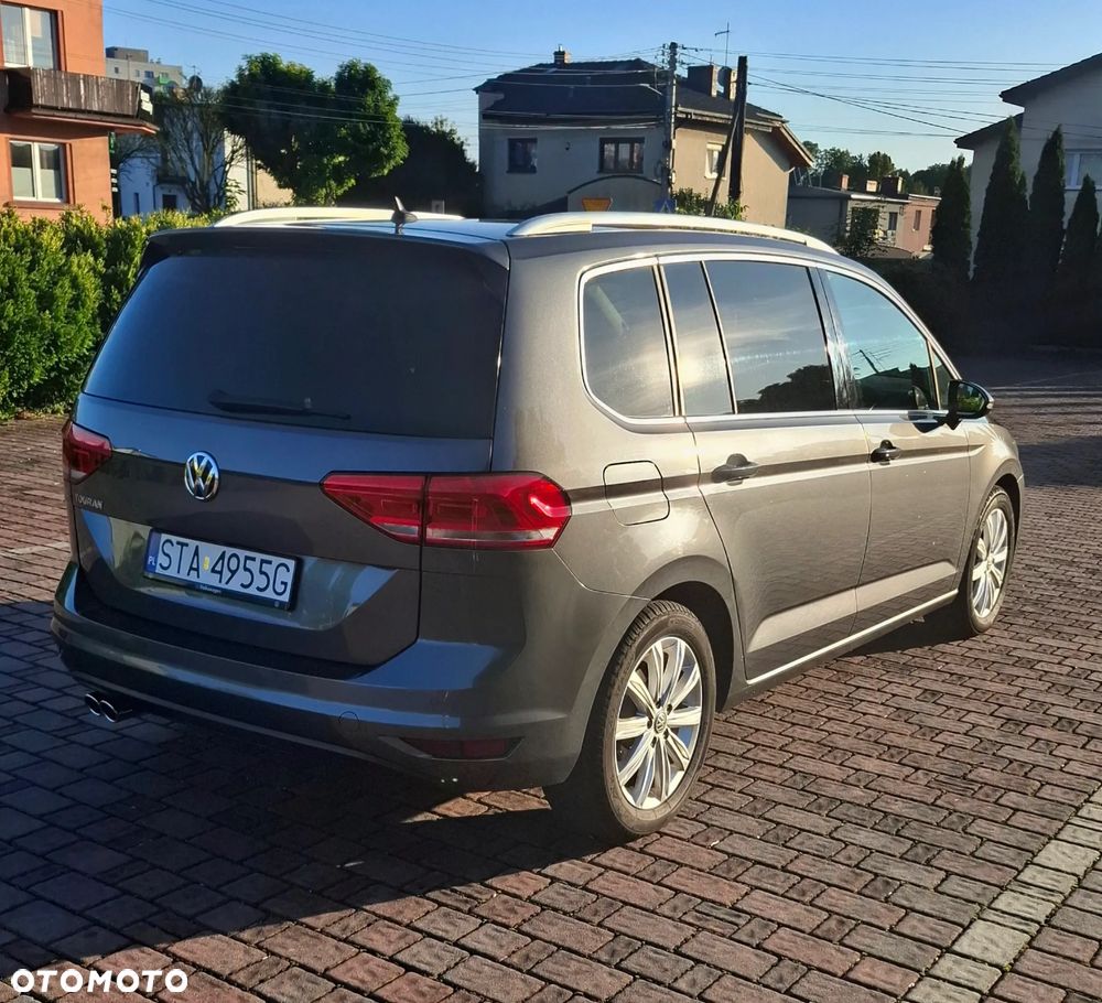 Volkswagen Touran - 4